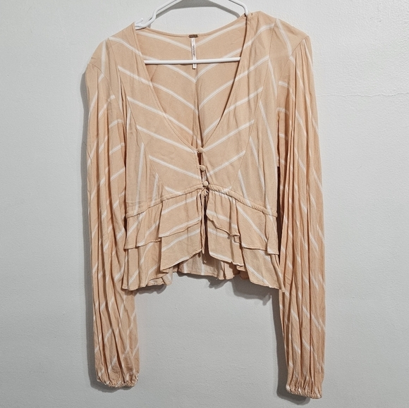 Free People Long Sleeve Petal Combo Peach Ruffle Top (Samifran). Size M. - Picture 2 of 9